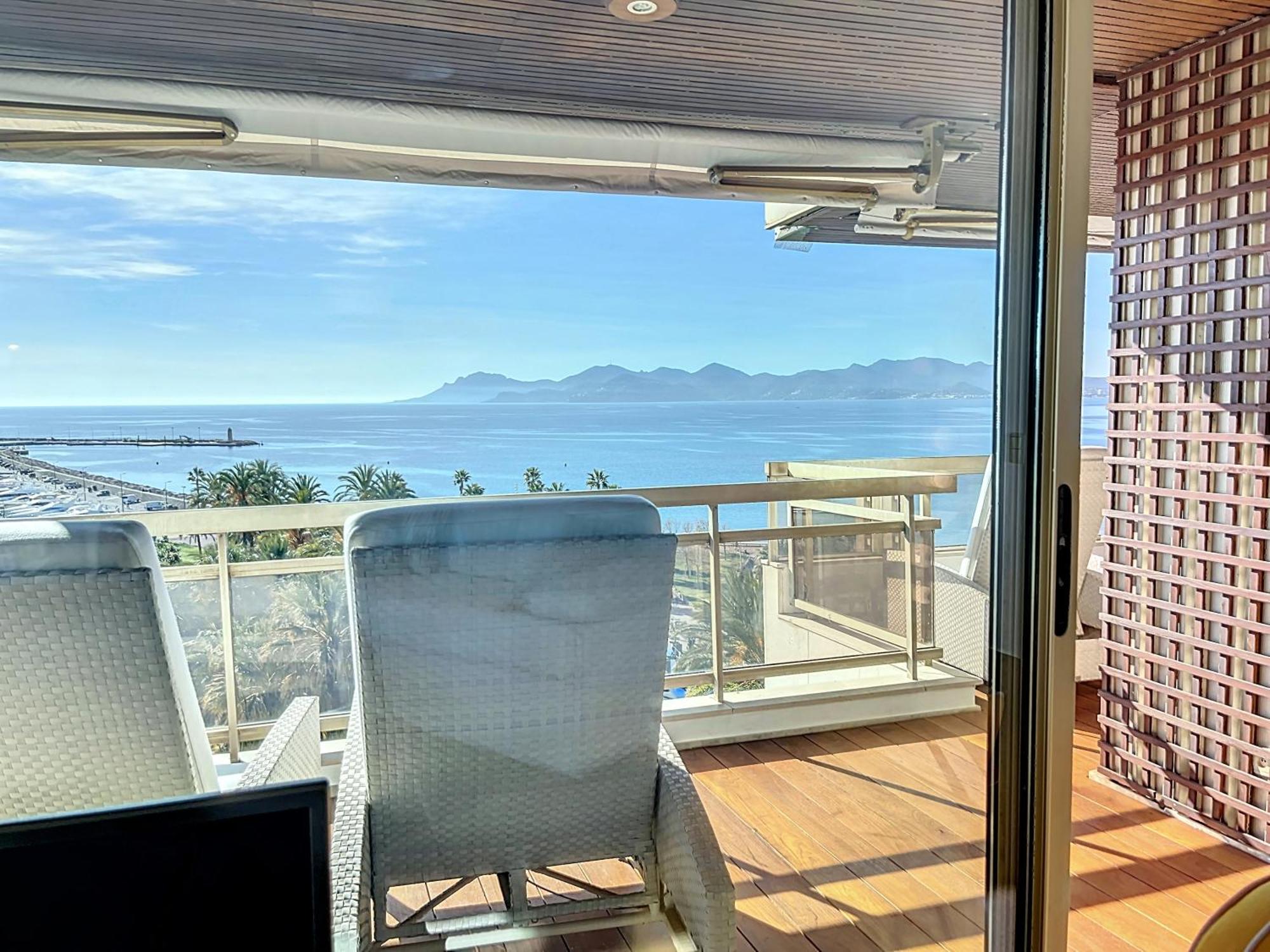 Croisette - 2 Bedrooms - Panoramic Sea View